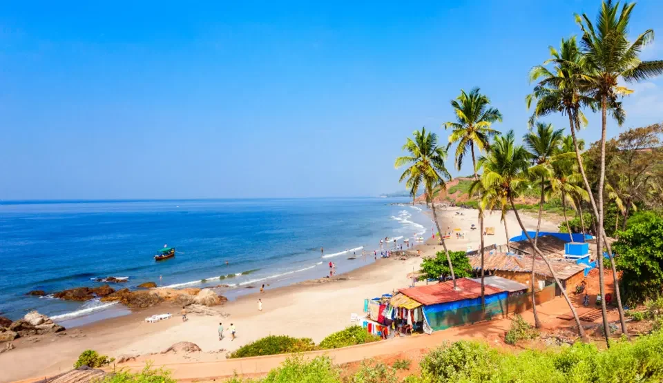 Colorful sunset boat tour in Goa with Goa Tourist Taxi – Special Tours Goa